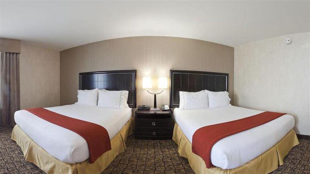 Holiday Inn Express & Suites Alexandria - Fort Belvoir By Ihg Exteriör bild