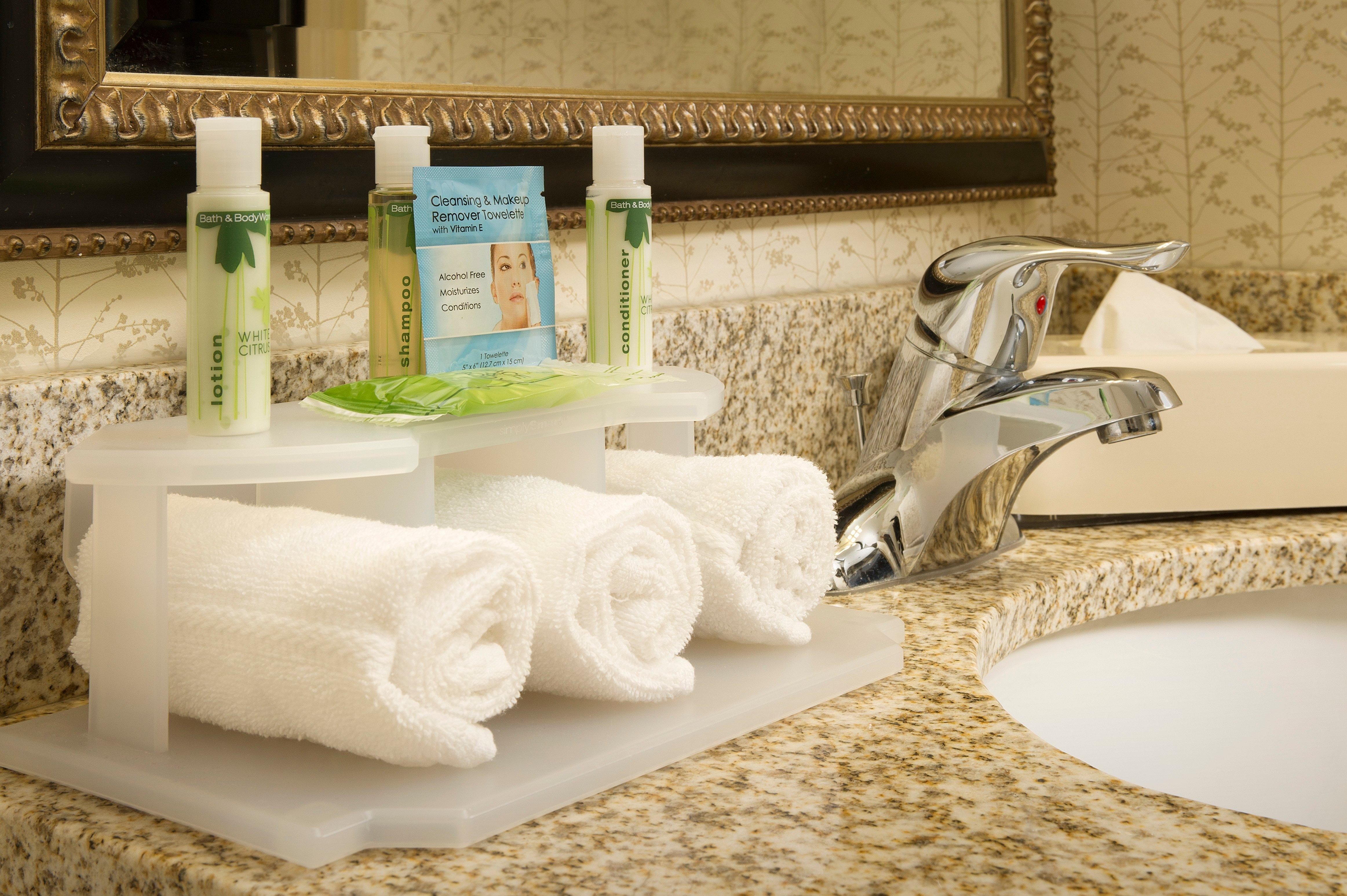 Holiday Inn Express & Suites Alexandria - Fort Belvoir By Ihg Exteriör bild