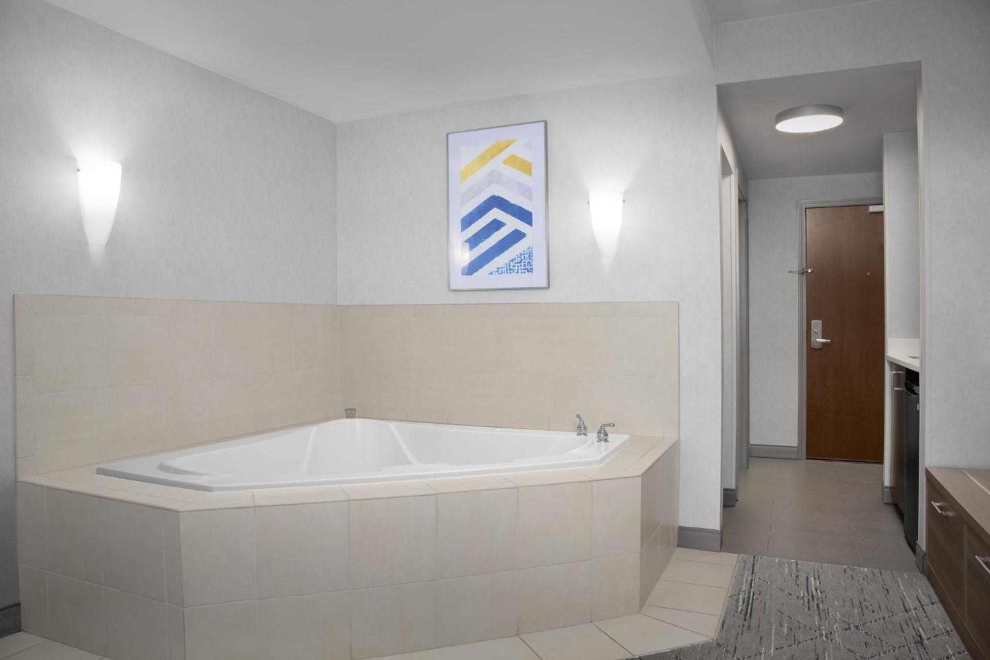 Holiday Inn Express & Suites Alexandria - Fort Belvoir By Ihg Exteriör bild