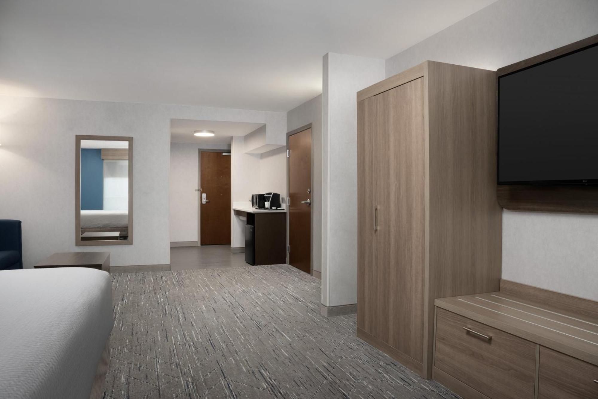 Holiday Inn Express & Suites Alexandria - Fort Belvoir By Ihg Exteriör bild